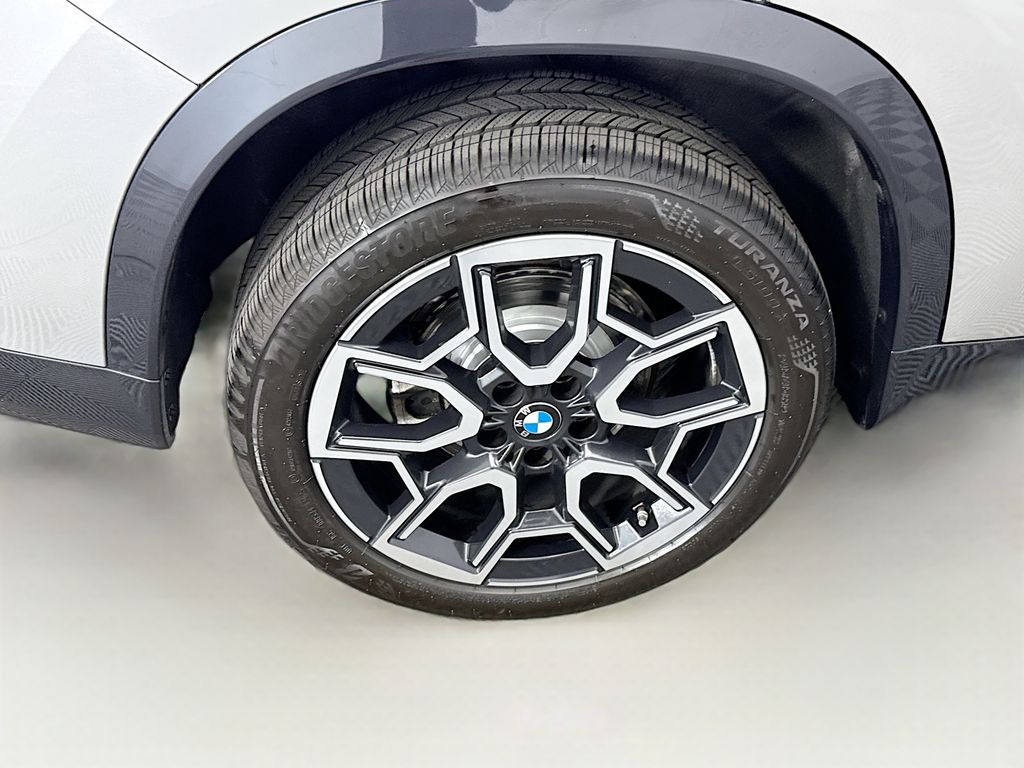 Thumbnail: 2025 BMW X1 - 31