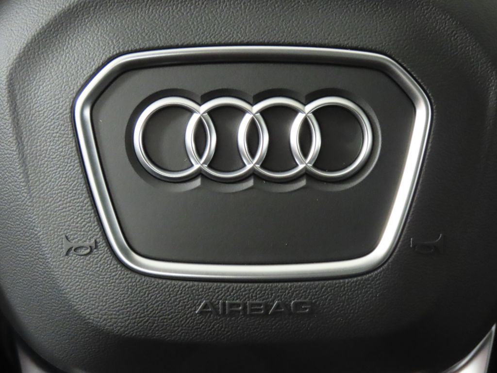 Thumbnail: 2026 Audi RS Q8 - 16