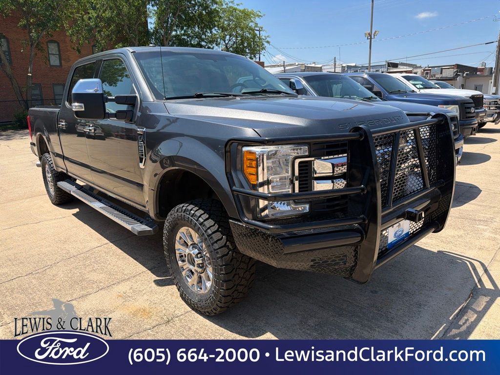 2017 Ford F-250 Super Duty XLT Crew Cab 4WD