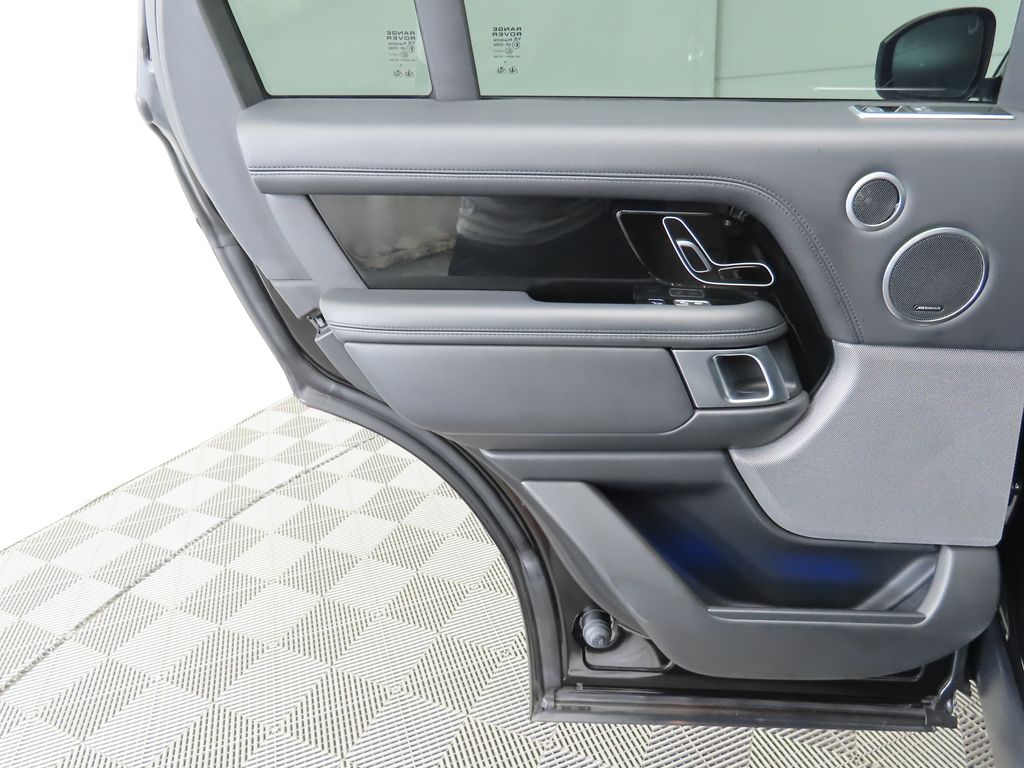 Thumbnail: 2020 Land Rover Range Rover - 26
