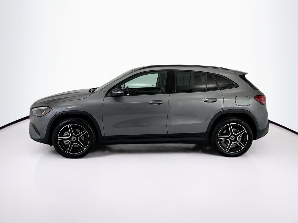 Thumbnail: 2026 Mercedes-Benz GLA - 8