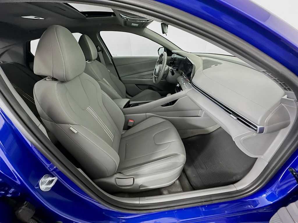 Thumbnail: 2025 Hyundai Elantra - 28