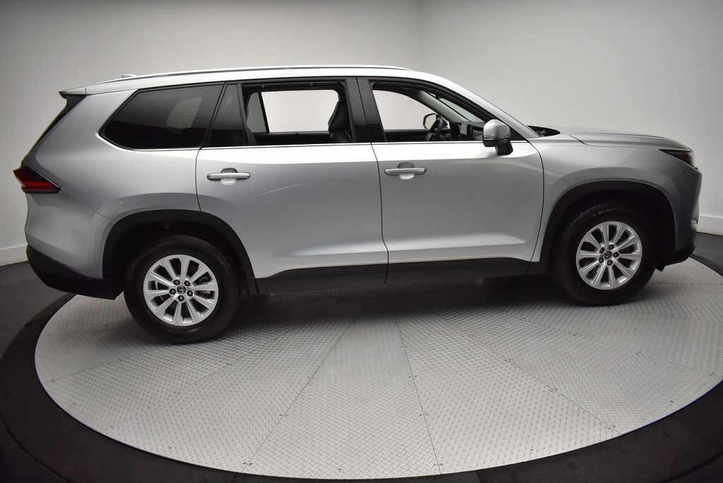 Thumbnail: 2024 Toyota Grand Highlander - 4