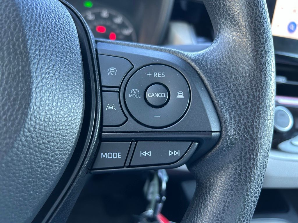 Thumbnail: 2025 Toyota Corolla - 18