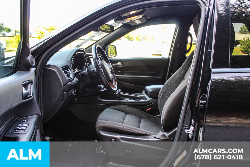 Used 2023 Black Dodge SXT image 16