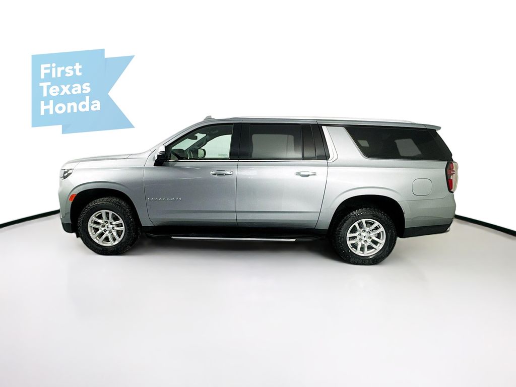2024 Chevrolet Suburban Premier photo