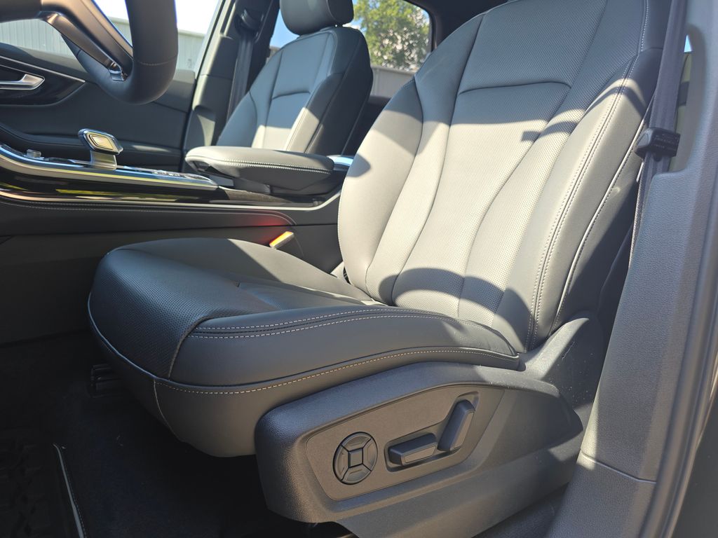 New 2026 Black Audi 55 Premium image 23