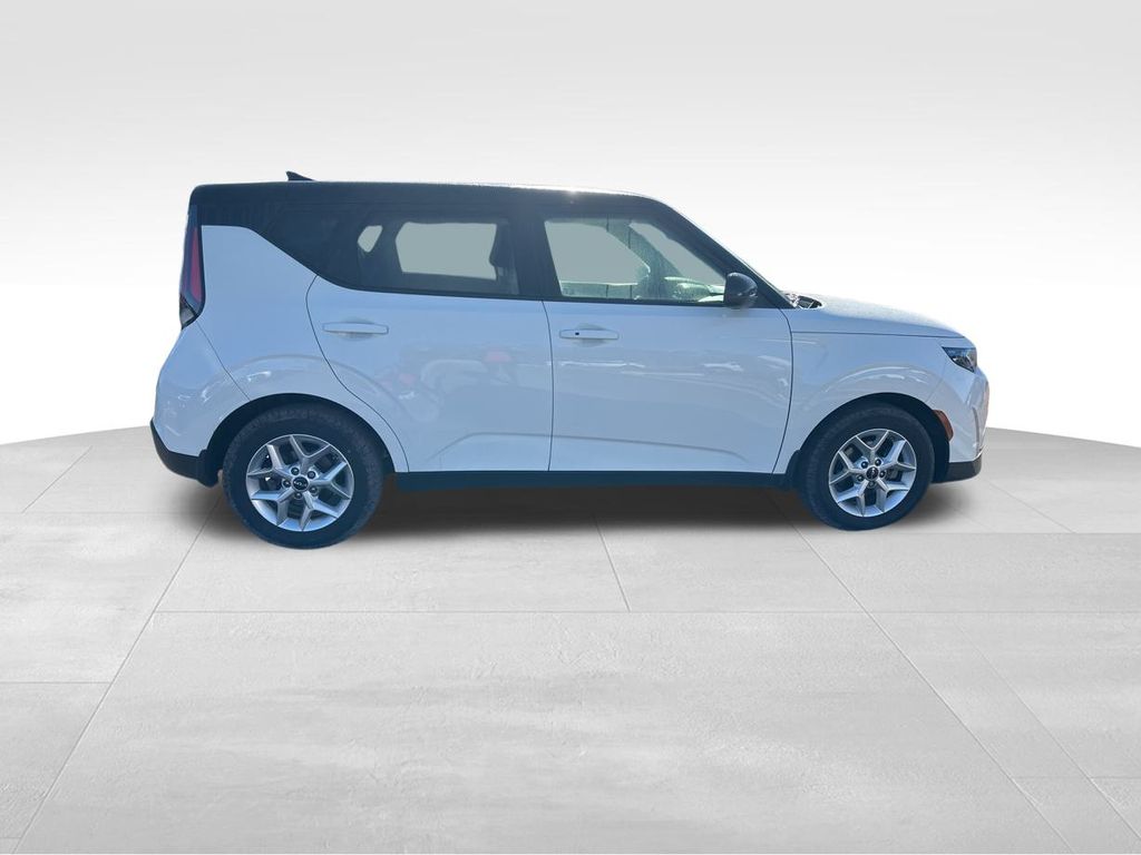 2023 Kia Soul S 10