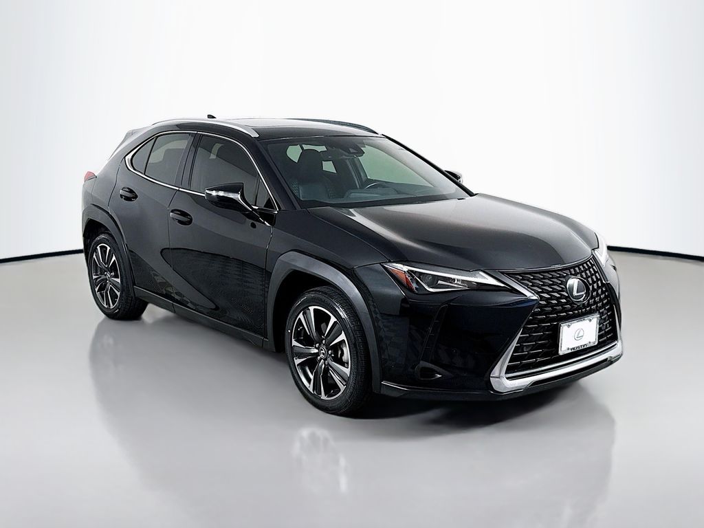 Thumbnail: 2020 Lexus UX - 3
