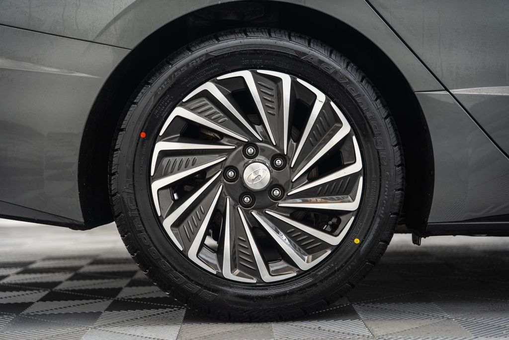HyundaiSonata Hybrid16