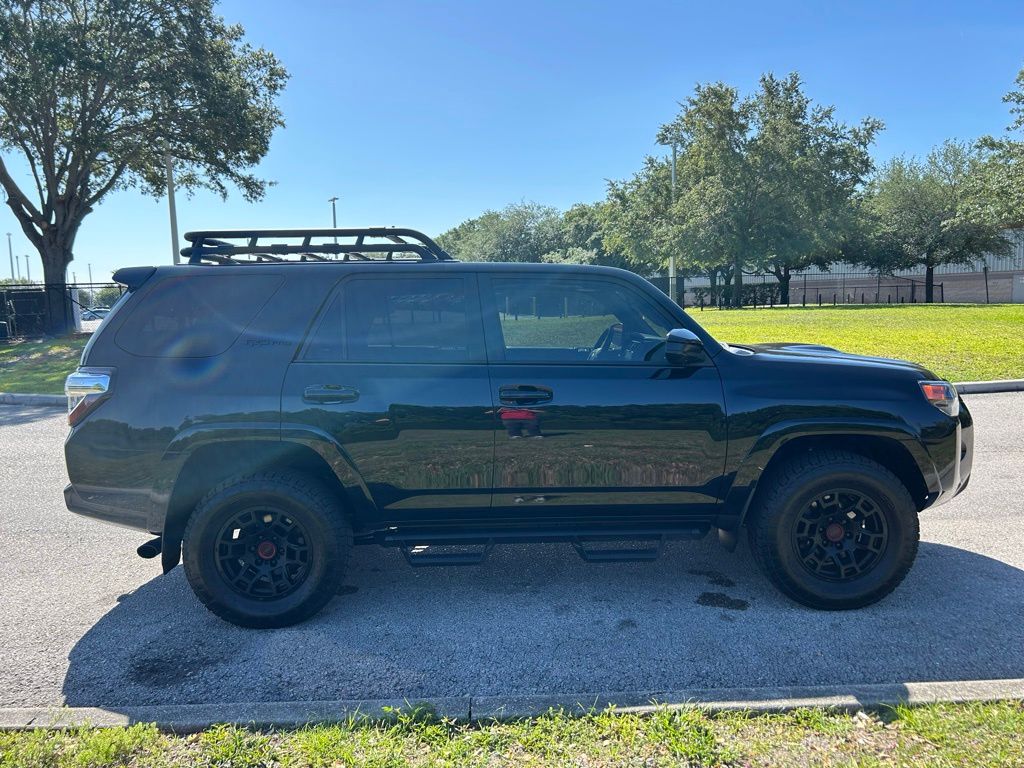 Thumbnail: 2022 Toyota 4Runner - 7