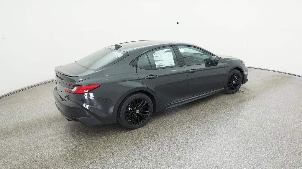 2025 Toyota Camry SE 3