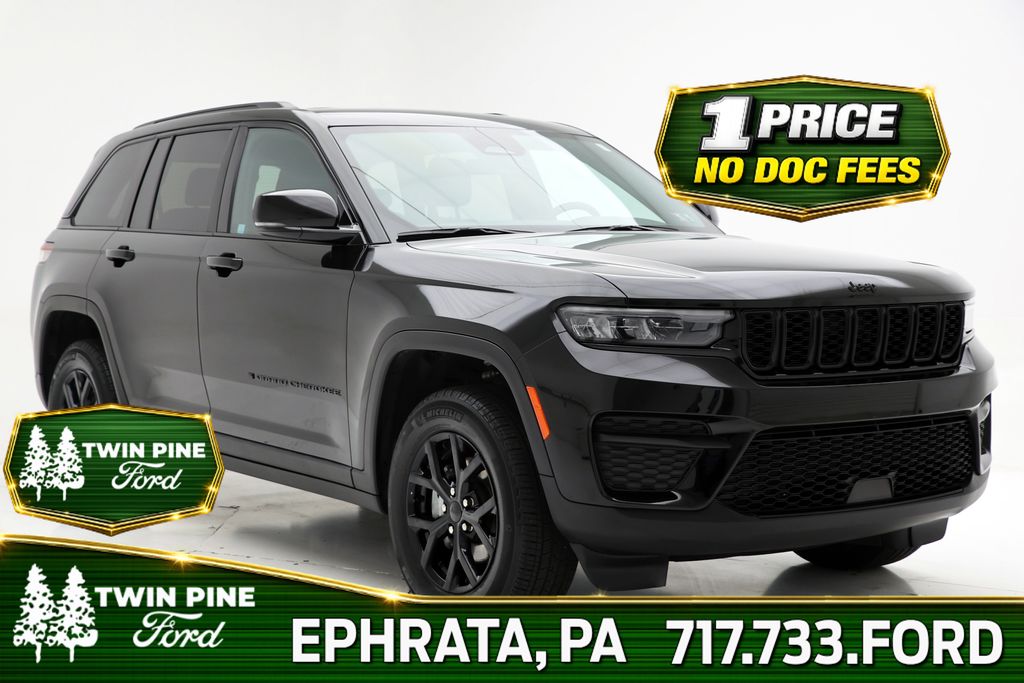 Diamond Black Crystal Pearlcoat 2025 Jeep Grand Cherokee SUV / Crossover Four-Wheel Drive Automatic