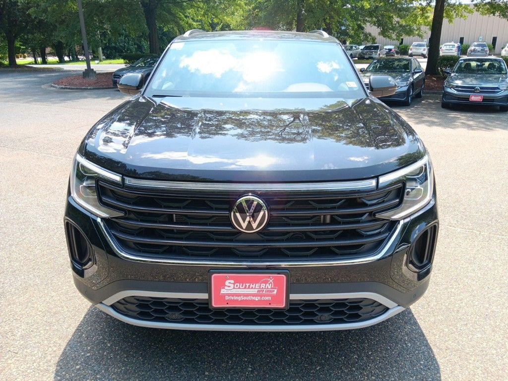 2024 Volkswagen Atlas Cross Sport 2.0T SE w/Technology 8