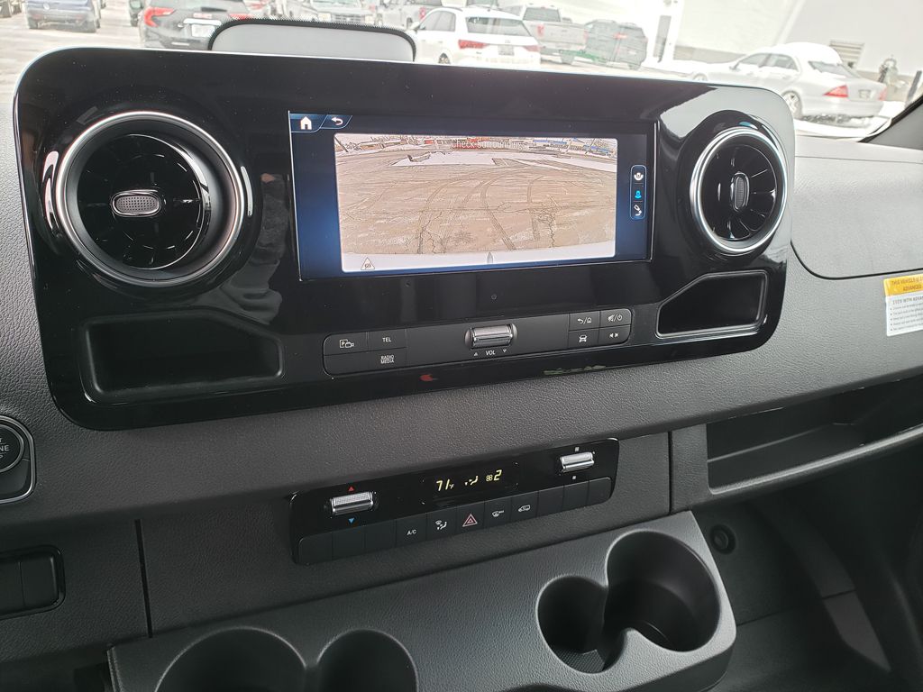 Thumbnail: 2026 Mercedes-Benz Sprinter - 27