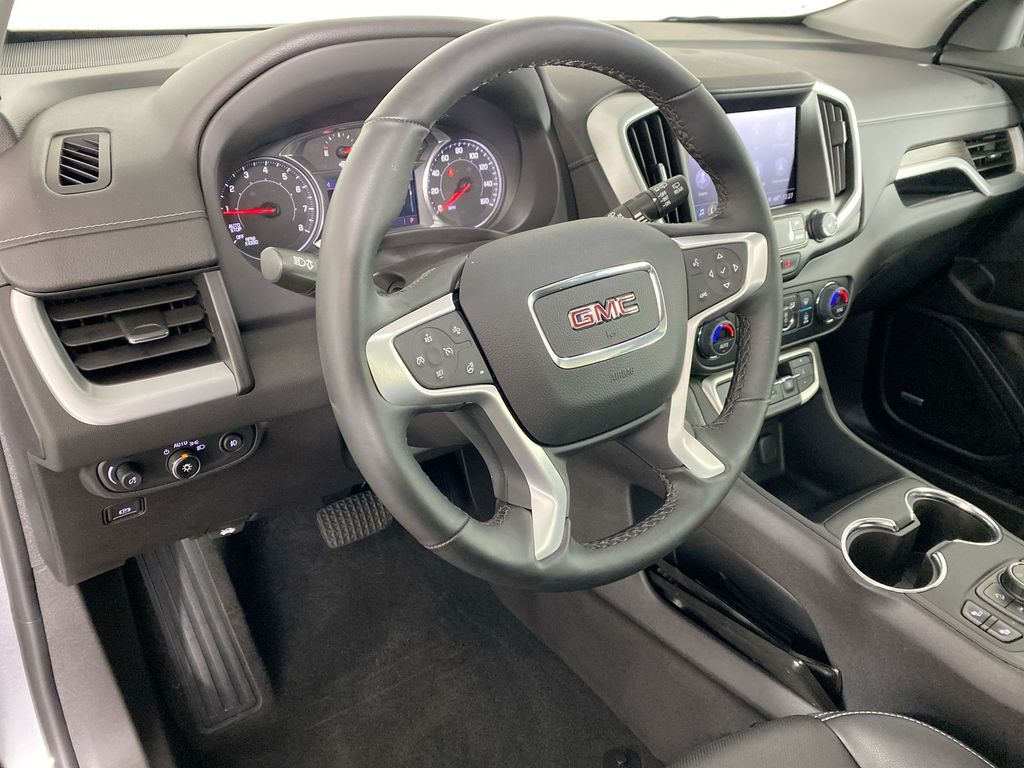 2024 GMC Terrain SLT 10