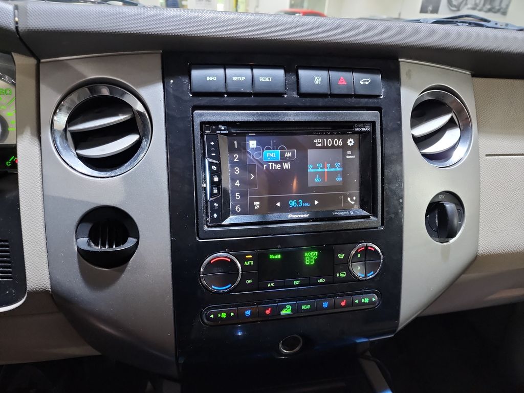 2012 Ford Expedition Limited photo