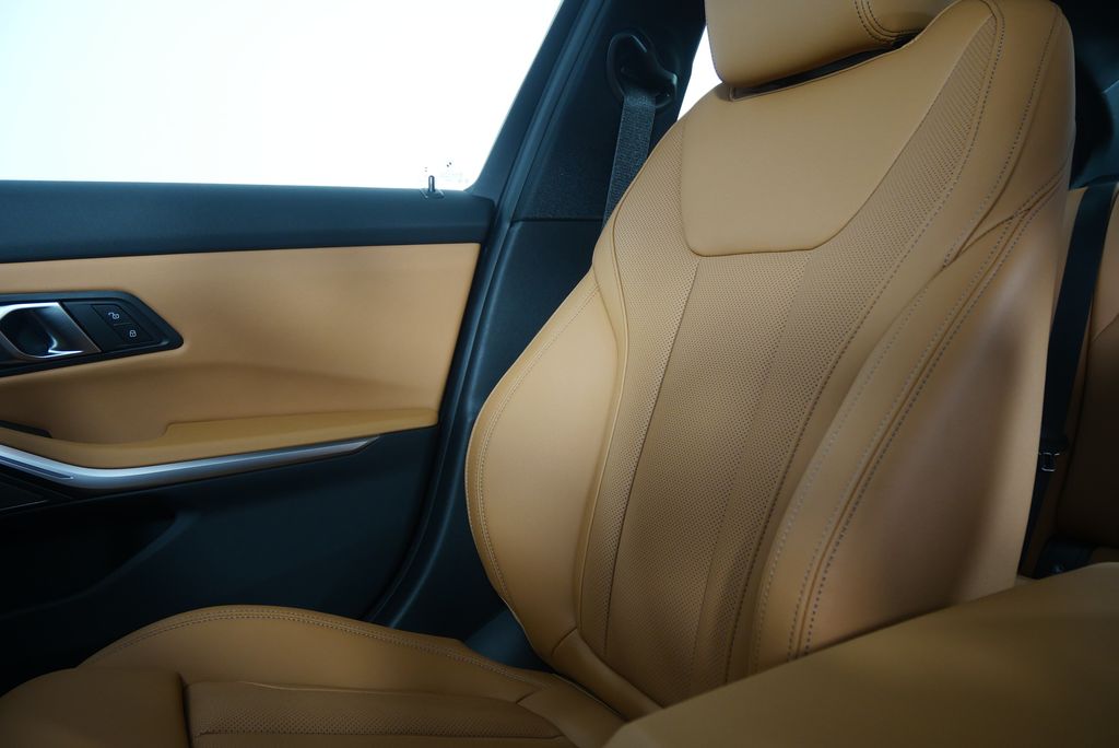 Thumbnail: 2026 BMW 3 Series - 24