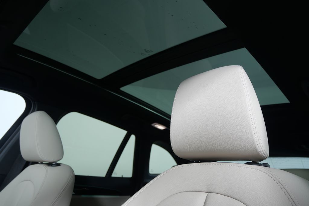 2022 BMW X1 sDrive28i 11