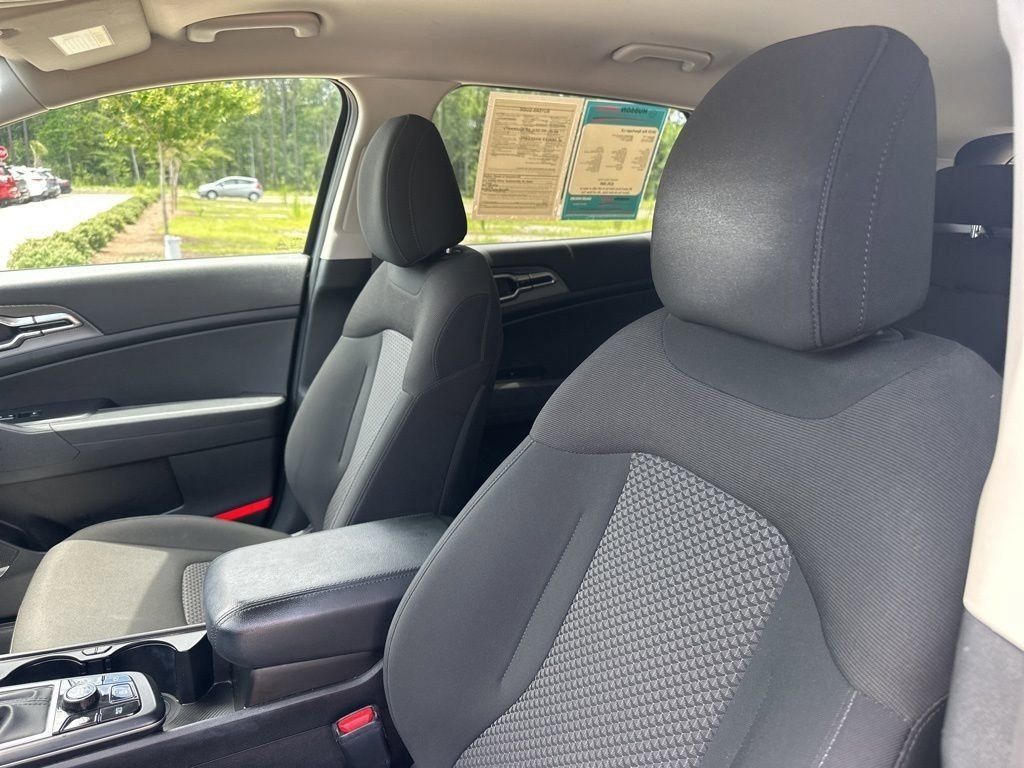 2023 Fusion Black Kia Sportage LX FWD SUV