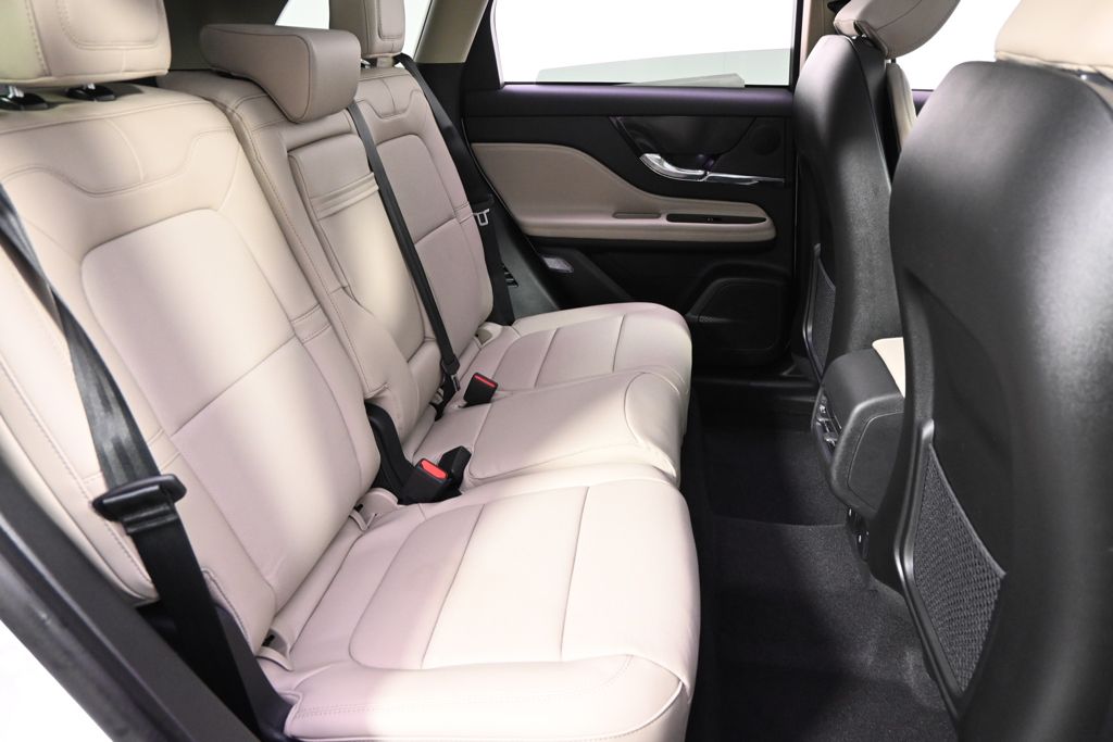 New 2026 White Lincoln Reserve image 18