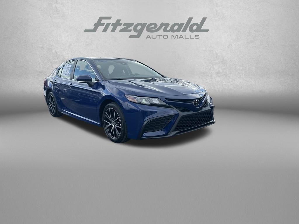 2024 Toyota Camry SE FWD