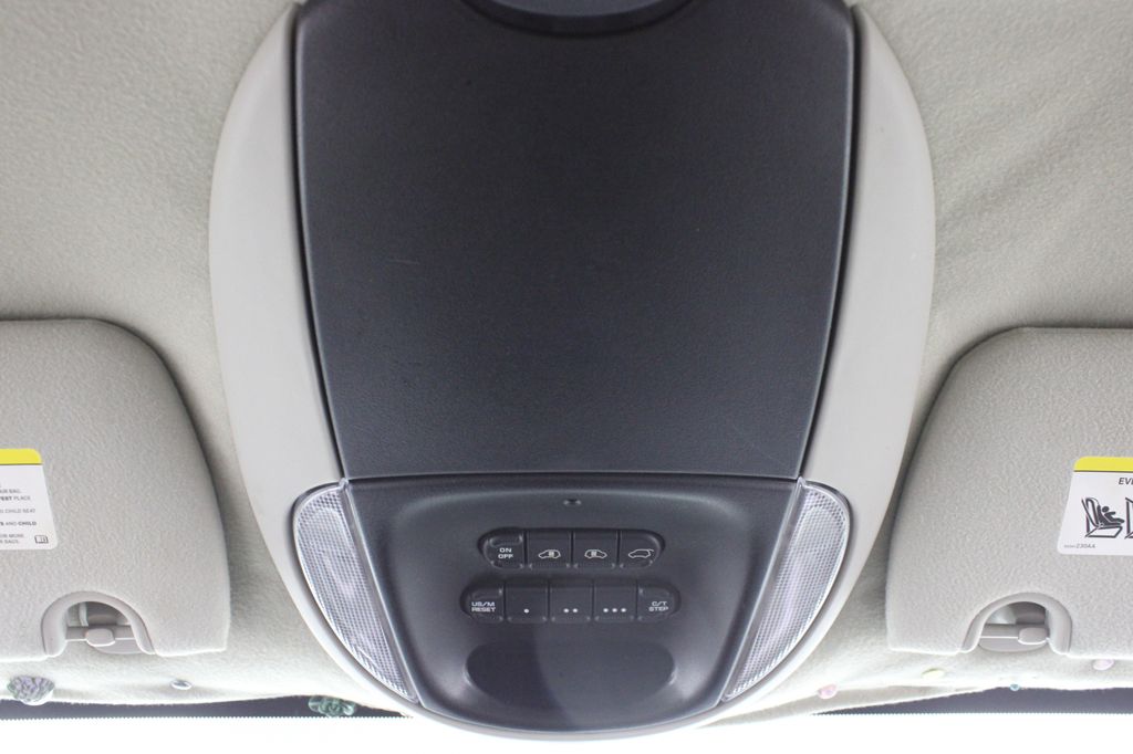 Used 2006 Chrysler Town & Country for sale in 