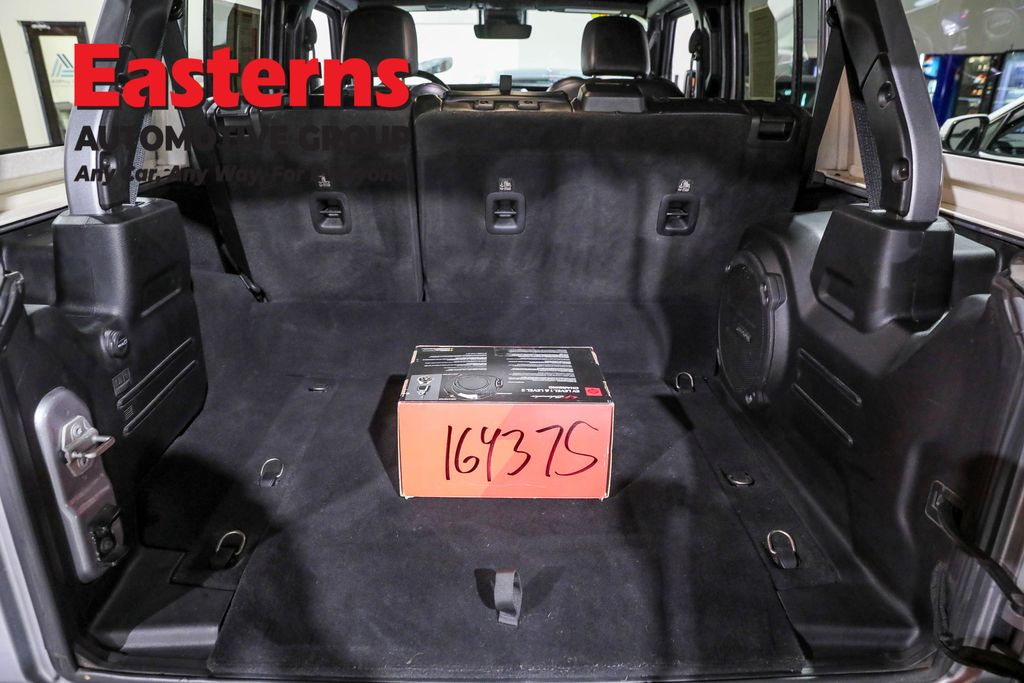 Used 2021 Silver Jeep Unlimited Sahara 4xe image 9