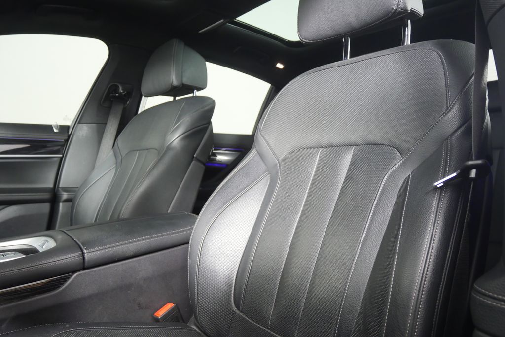 Thumbnail: 2019 BMW 7 Series - 9