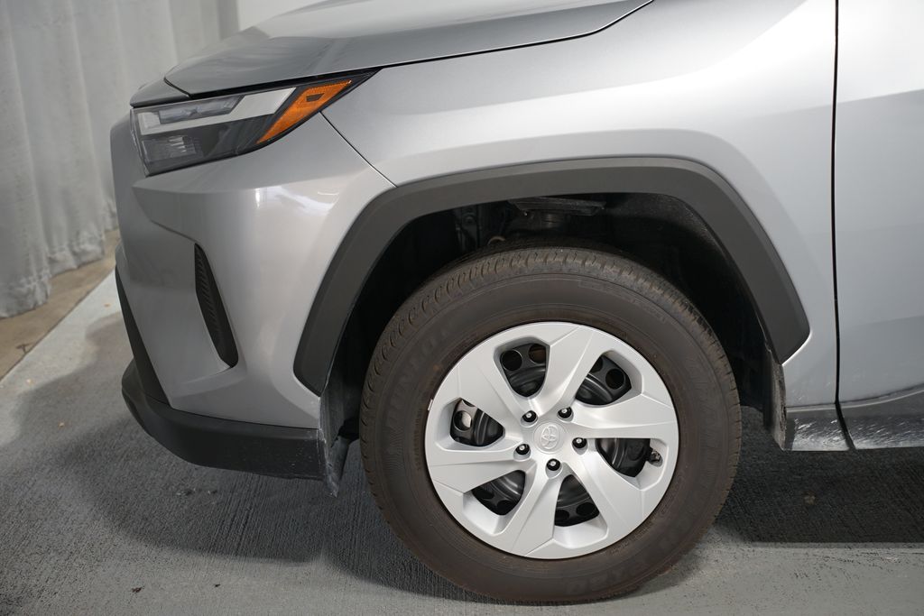 Thumbnail: 2025 Toyota RAV4 - 5