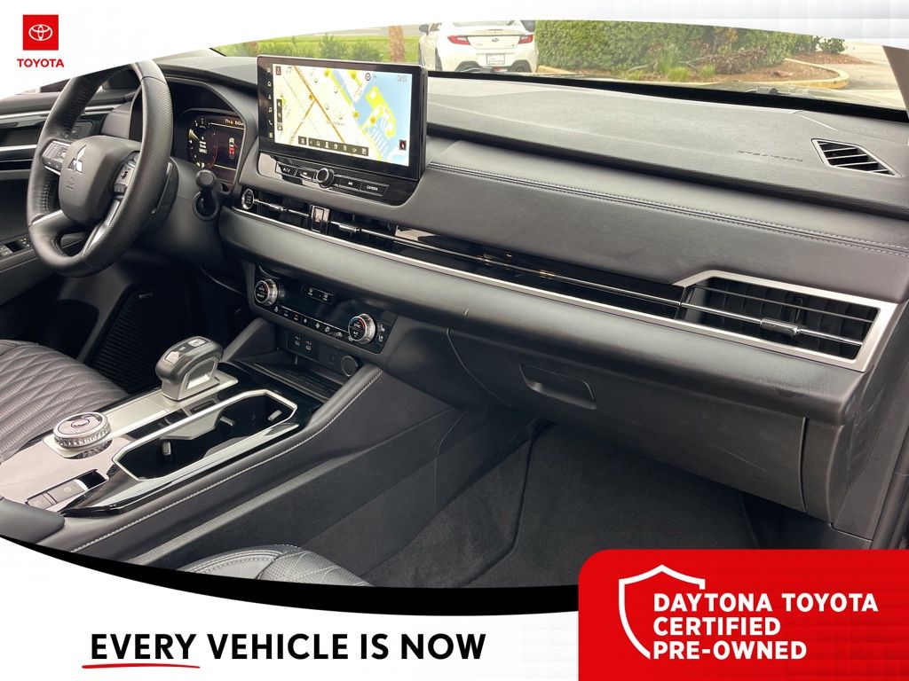 Used 2025 Mitsubishi Outlander SUV