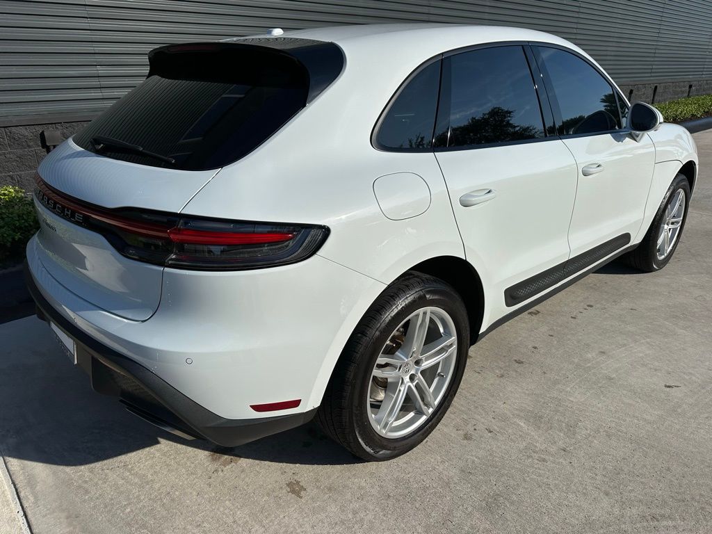 Thumbnail: 2023 Porsche Macan - 8