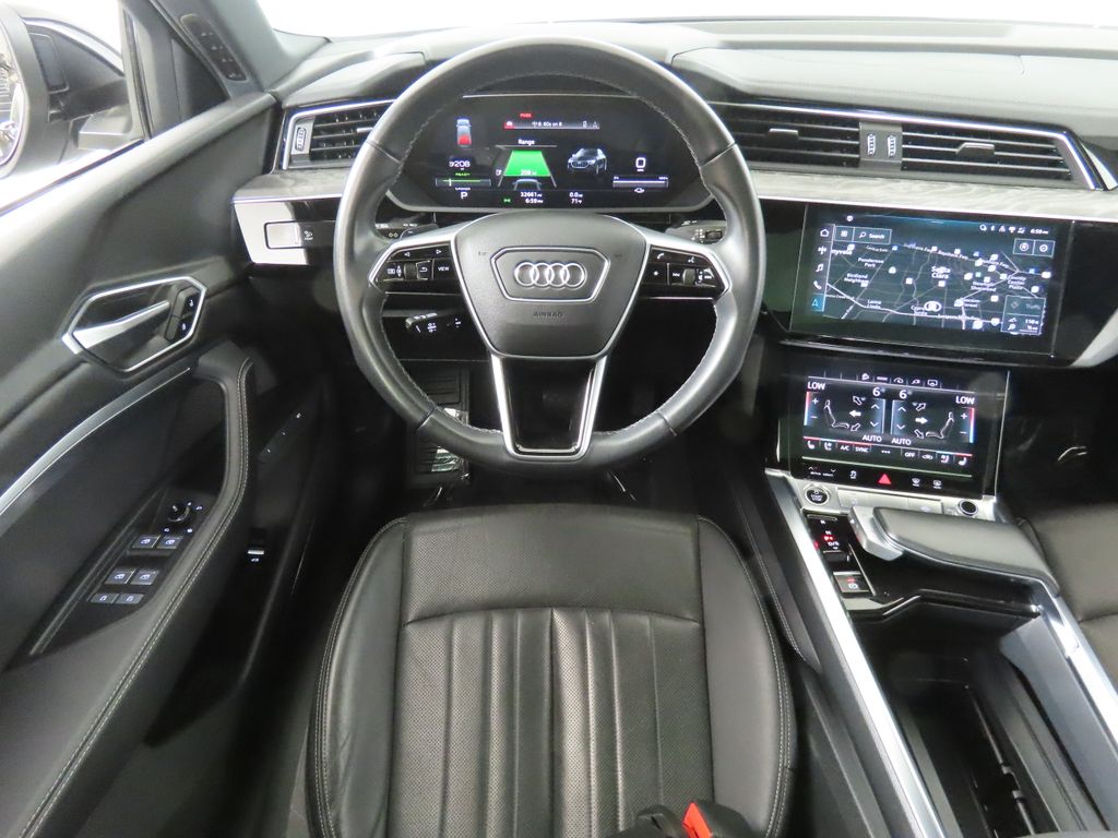 Thumbnail: 2023 Audi e-tron GT - 12