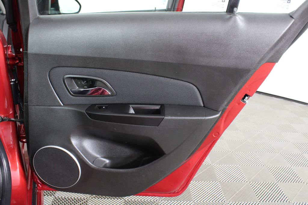 Used 2012 Chevrolet Cruze for sale in 