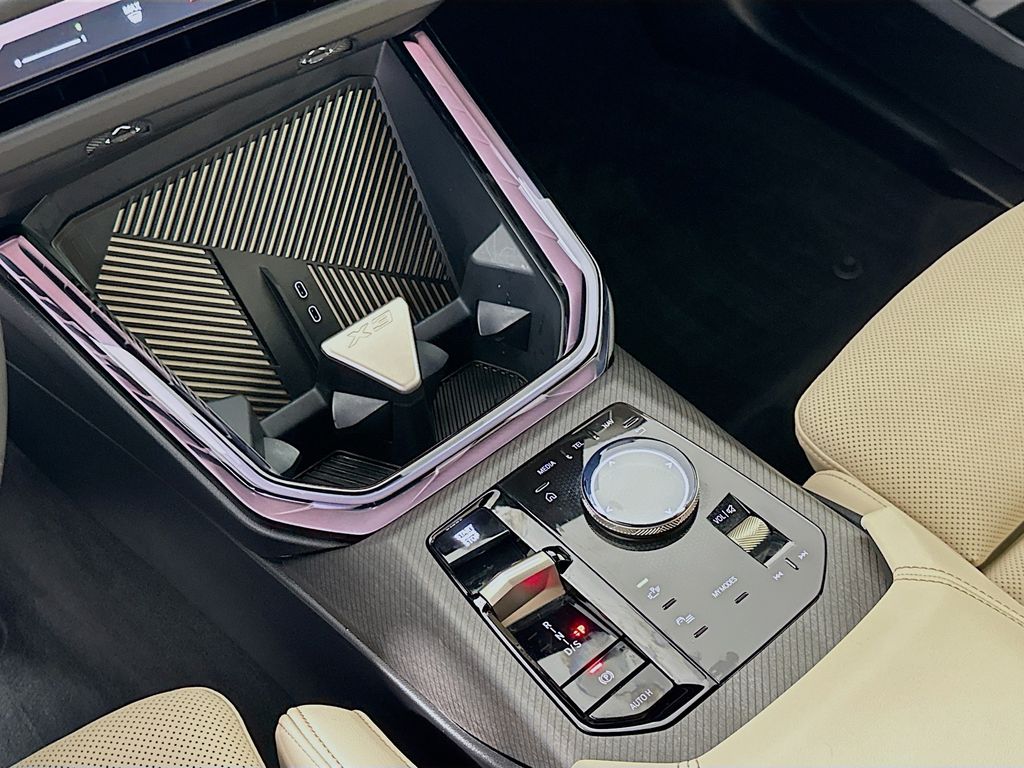 Thumbnail: 2025 BMW X3 - 17