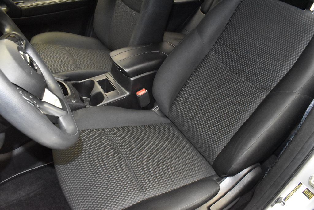 2021 Nissan Rogue Sport S 15