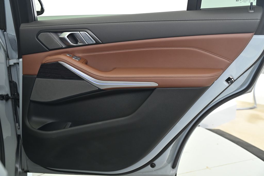 2023 BMW X7 xDrive40i 20