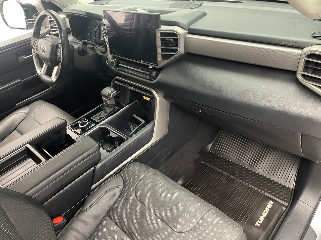 Thumbnail: 2022 Toyota Tundra - 17