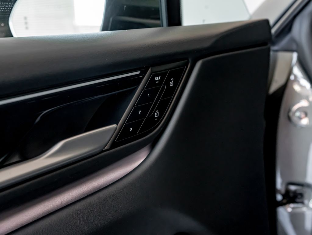 Certified Used 2024  Porsche 4 image 14