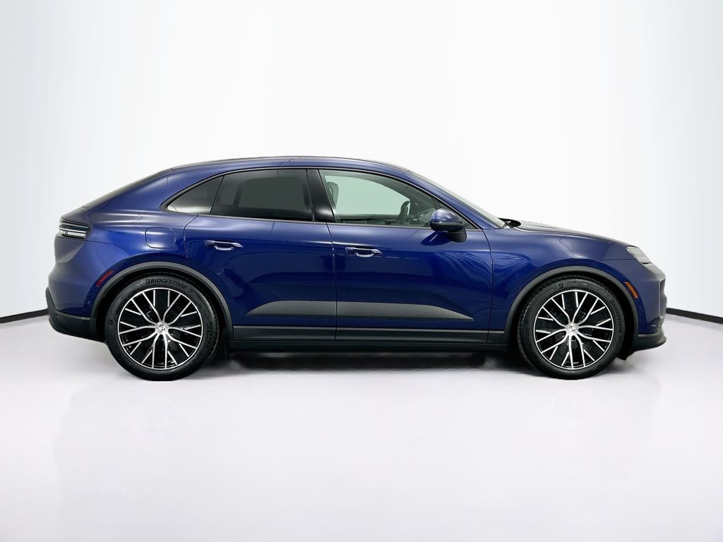 Thumbnail: 2025 Porsche Macan - 8