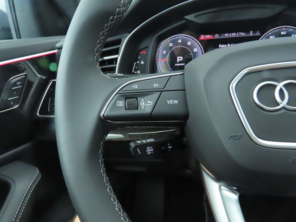 Thumbnail: 2025 Audi Q8 - 12