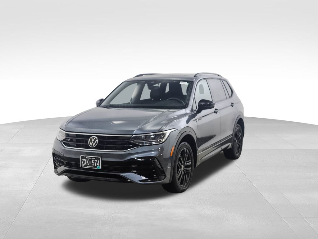 Thumbnail: 2022 Volkswagen Tiguan - 1