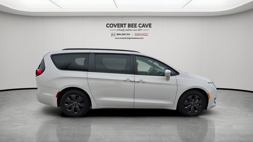 Used Car 2020 Chrysler Pacifica Hybrid  Limited For Sale Under $30,000 In Austin, Texas