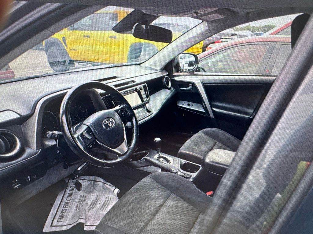 2018 Toyota RAV4 XLE - 5