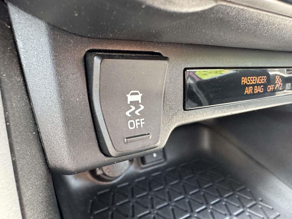Used 2020 Toyota RAV4 SUV