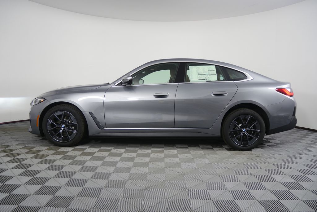 Thumbnail: 2026 BMW i4 - 6