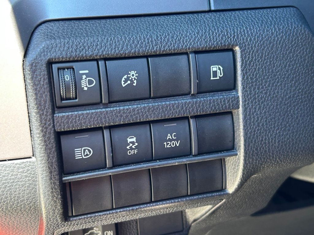 Used 2025 Toyota Tacoma Hybrid Truck