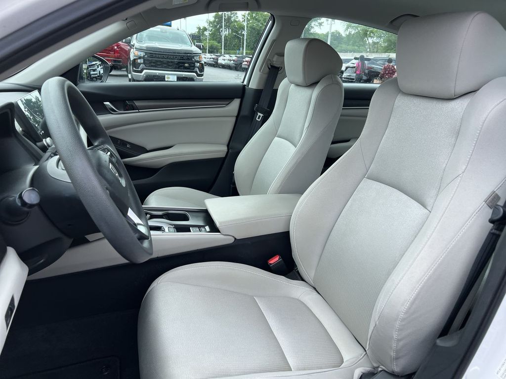2018 Honda Accord LX photo