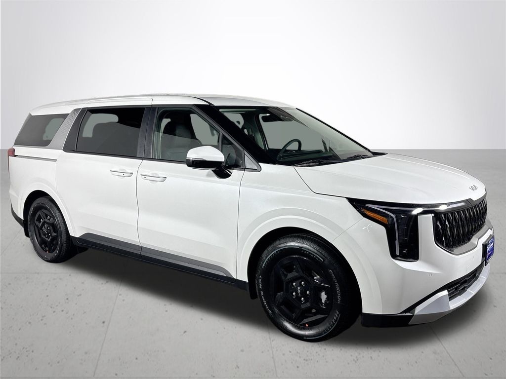 2026 Kia Carnival LXS photo 3