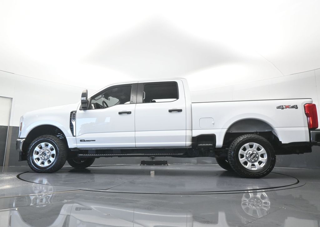 Used 2024 Oxford White Ford XLT image 59